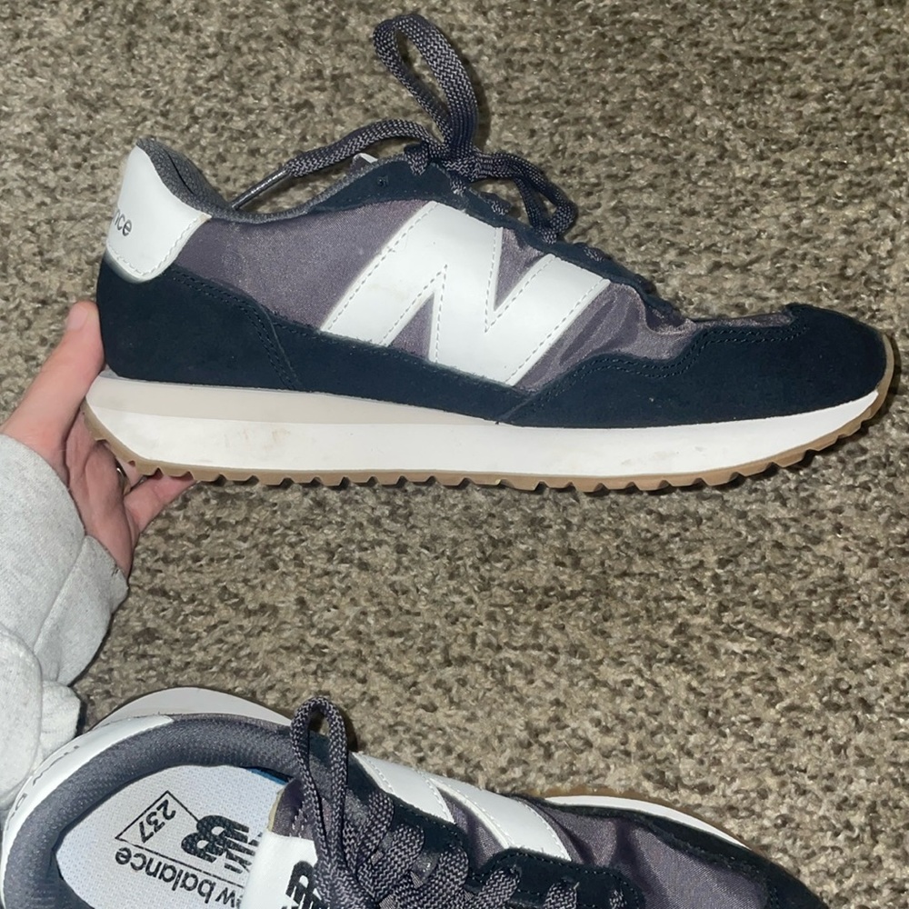 New balance women’s tennis shoes